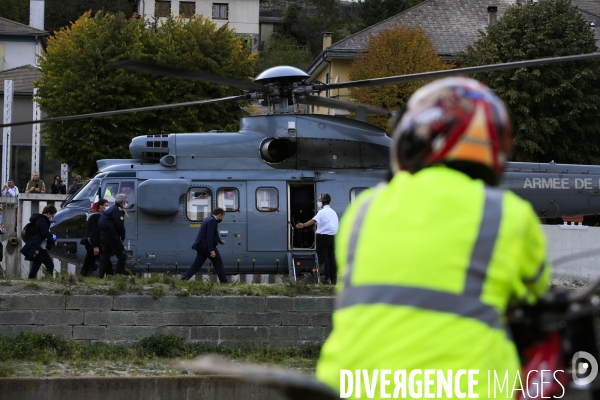 Visite du Président de la République Emmanuel Macron à Tende le 7/10/2020 après le passage de la tempête Alex qui a déclenché  un épisode méditerranéen inédit. Jusqu à 500 litres d eau au mètre carré tombés localement, 350 à Tende.