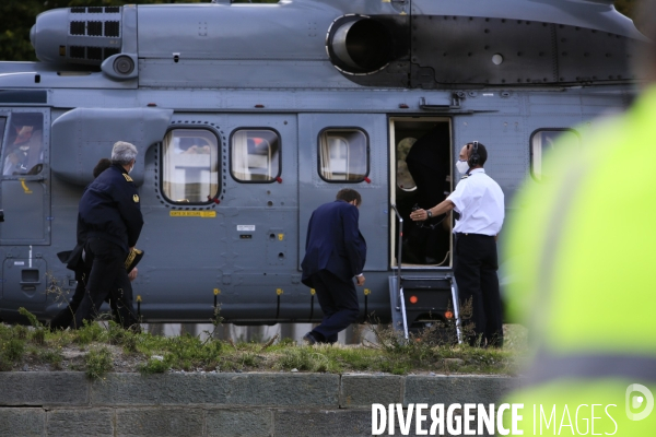 Visite du Président de la République Emmanuel Macron à Tende le 7/10/2020 après le passage de la tempête Alex qui a déclenché  un épisode méditerranéen inédit. Jusqu à 500 litres d eau au mètre carré tombés localement, 350 à Tende.