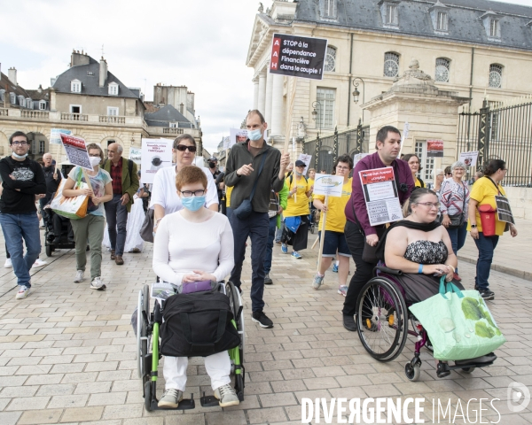 Manif Déconjugalisation AAH