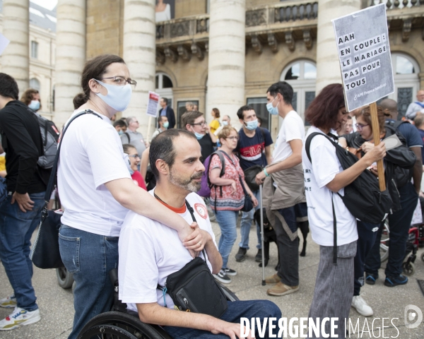 Manif Déconjugalisation AAH