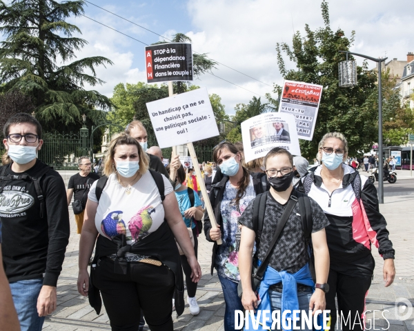 Manif Déconjugalisation AAH