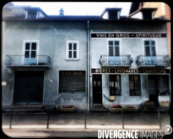 Facade d un ancien commerce à ugine