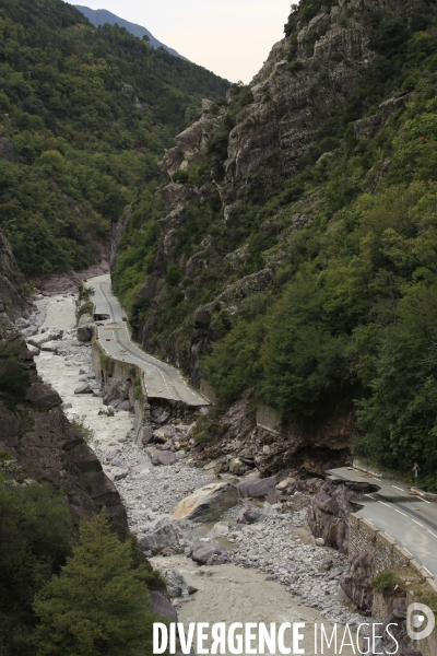 Vallée de la Roya le 07/10/2020 aspect de la route internationale reliant Cuneo à Vintimille entre Fontan et Tende.En date de septembre 2021 c est 350 millions d euro qui ont ete investi pour la reconstruction de la route  environ  200 zones de travaux 