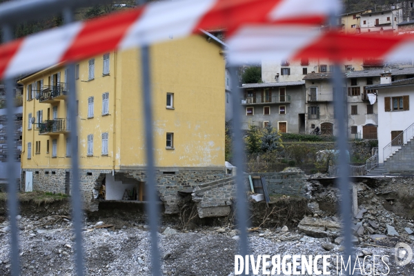 Tende le 13/11/2020 un immeuble pres de la rive droite du fleuve Roya frappé d un arreté de peril.