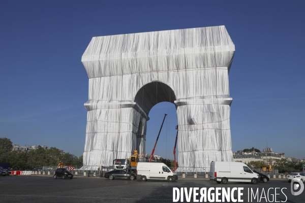 L arc de triomphe empaquete par christo