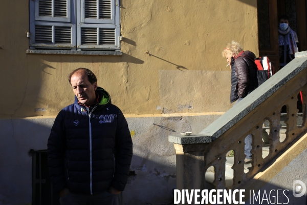 Tende le 24/11/2020 Luc Fioretti directeur de l Ecole de Ski Français. Dirige la section ski du college de Saint Dalmas. Emmene habituellement une vingtaine d élèves de la 6 eme à la 3 eme dans la station de ski la plus proche , Limone, en Italie de l