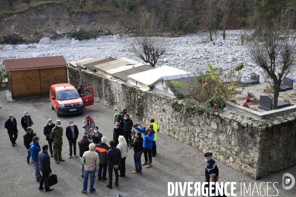 Tende le 12/11/2020 Visite du vieux cimetiere de Saint Dalmas de Tende par  Benoit Houssay, officier général de la Zone de défense et de sécurité sud, , Bernard Gonzales prefet des AM,Christophe Mirmand, Préfet de la Région Paca Jean Pierre Vassall