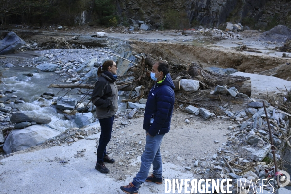 Tende le 23/11/2020 Luc Fioretti et Fanny Denis pres du lit du fleuve Roya  entre Saint Dalmas et Tende