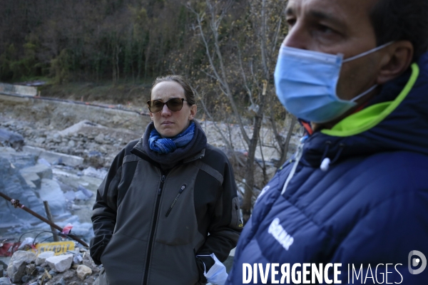 Tende le 23/11/2020 Luc Fioretti et Fanny Denis pres du lit du fleuve Roya  entre Saint Dalmas et Tende