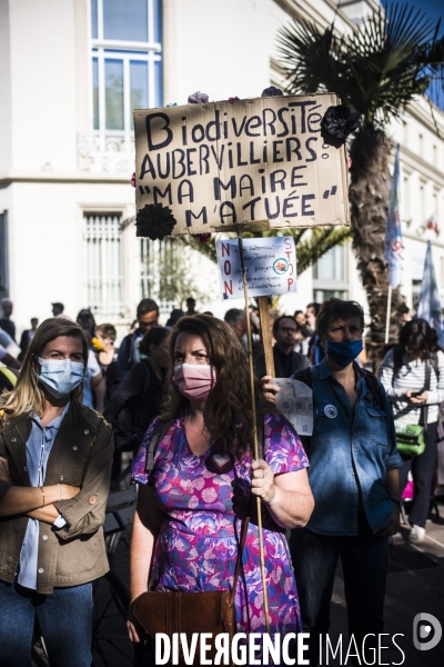 Manifestation pour la defense des jardins des vertus.