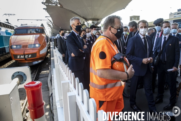 Emmanuel MACRON pour le dévoilement du nouveau TGV M