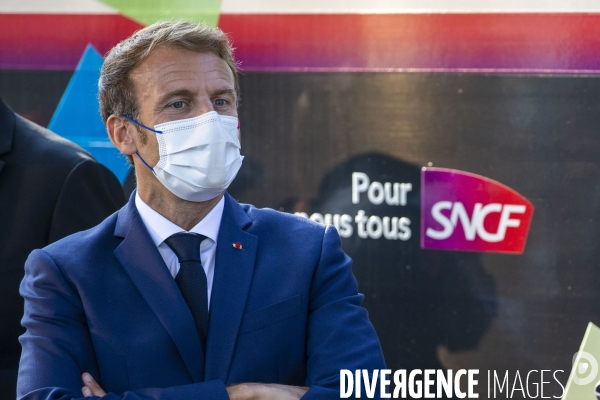 Emmanuel MACRON pour le dévoilement du nouveau TGV M