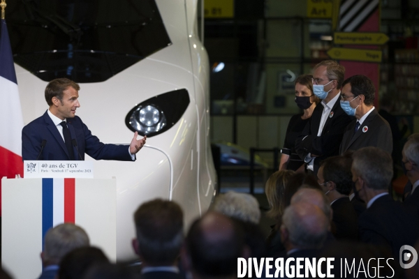 Emmanuel MACRON pour le dévoilement du nouveau TGV M