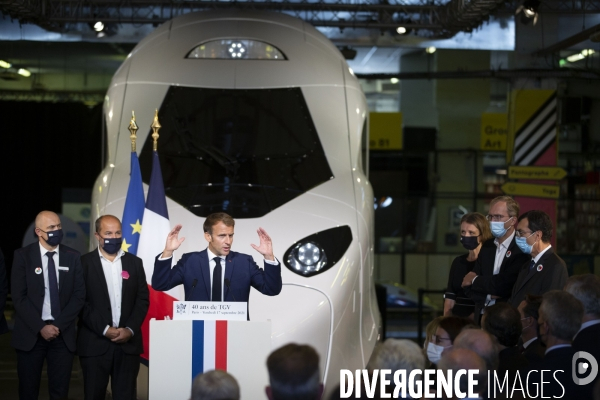 Emmanuel MACRON pour le dévoilement du nouveau TGV M