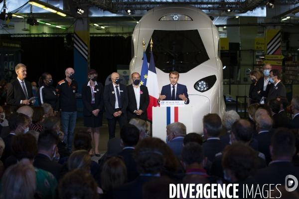 Emmanuel MACRON pour le dévoilement du nouveau TGV M