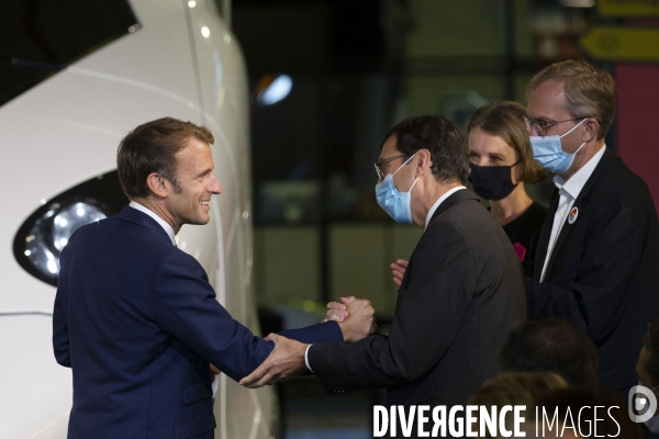 Emmanuel MACRON pour le dévoilement du nouveau TGV M