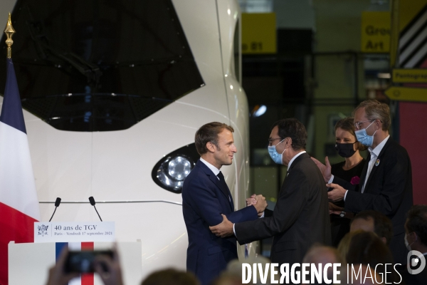 Emmanuel MACRON pour le dévoilement du nouveau TGV M