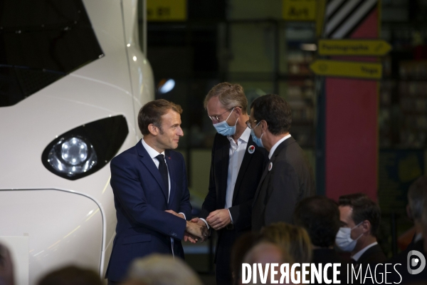 Emmanuel MACRON pour le dévoilement du nouveau TGV M