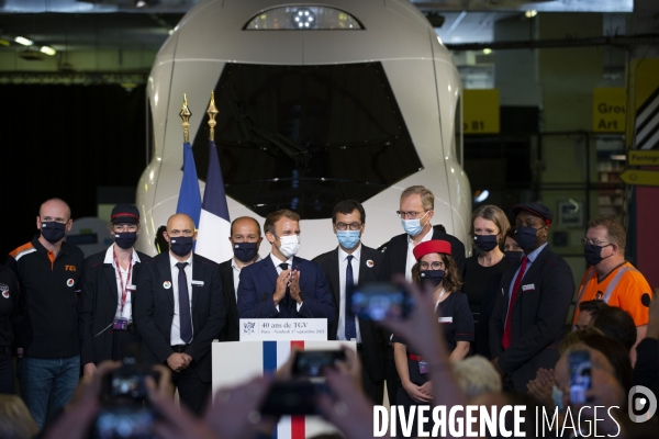 Emmanuel MACRON pour le dévoilement du nouveau TGV M