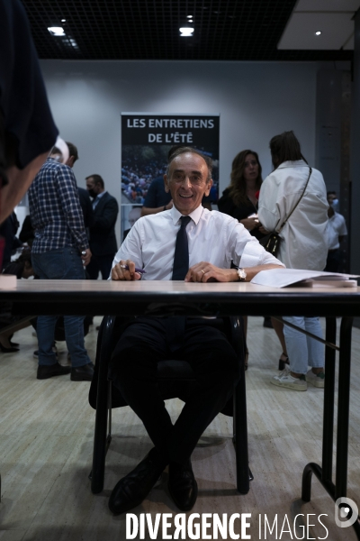 Sortie du Livre d Eric ZEMMOUR