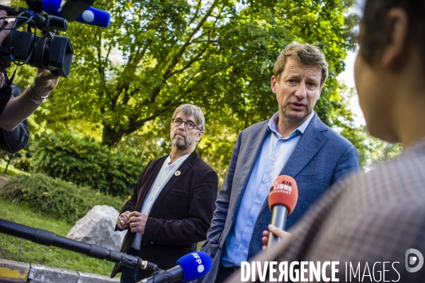 Yannick Jadot visite Cycle terre à Sevran.