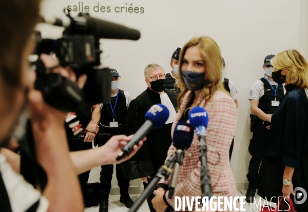 Huit personnes jugées après des tweets antisémites contre Miss Provence