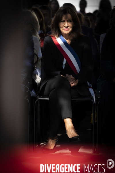 Anne HIDALGO inaugure la place Juliette gréco.