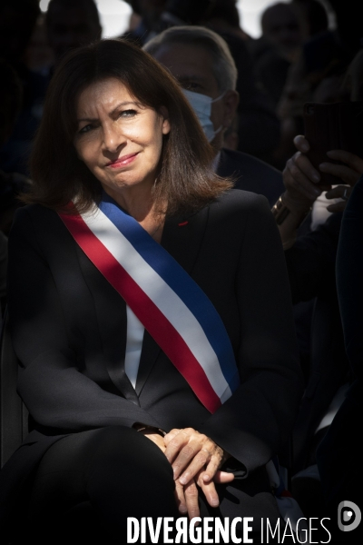 Anne HIDALGO inaugure la place Juliette gréco.