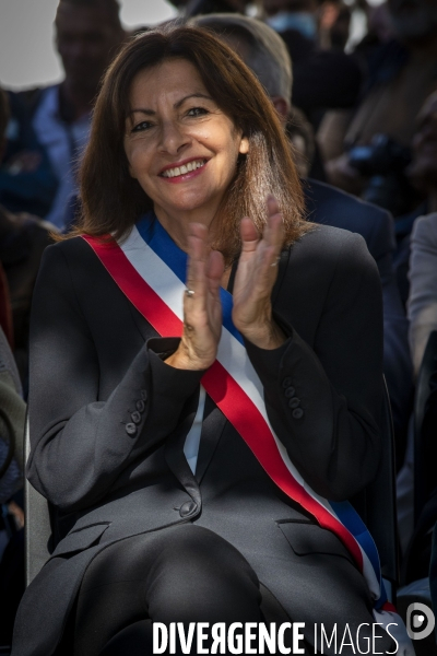 Anne HIDALGO inaugure la place Juliette gréco.