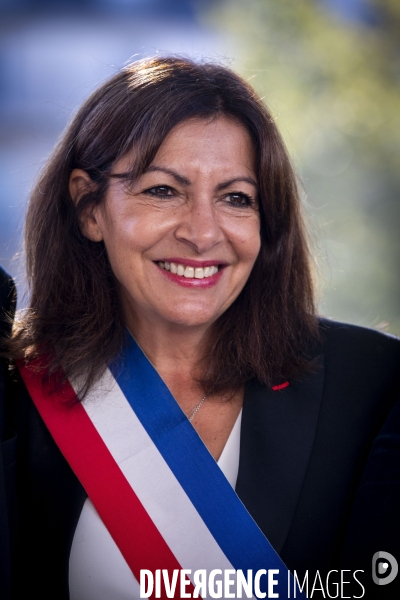 Anne HIDALGO inaugure la place Juliette gréco.