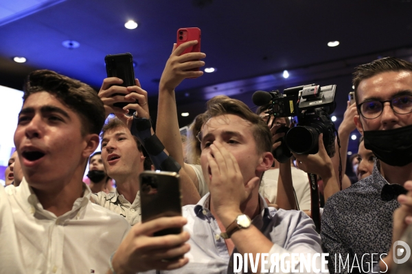 Nice le 18/09/2021 Eric Zemmour en visite à Nice et de ses lecteurs. La foule  en liesse à l entrée en salle du palais de Congrés d  Eric Zemmour.Au centre   Stanislas Rigault 22 ans president de Generation Zemmour