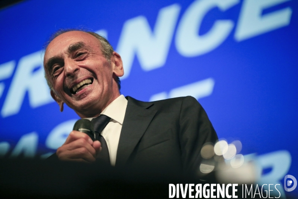 Nice le 18/09/2021 Eric Zemmour en visite à Nice et de ses lecteurs sur la scene du palais des Congres.