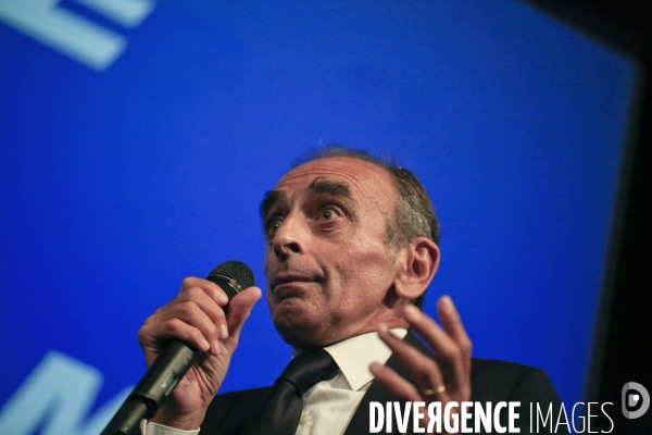 Nice le 18/09/2021 Eric Zemmour en visite à Nice et de ses lecteurs sur la scene du palais des Congres.