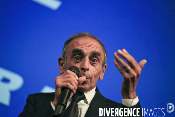 Nice le 18/09/2021 Eric Zemmour en visite à Nice et de ses lecteurs sur la scene du palais des Congres.