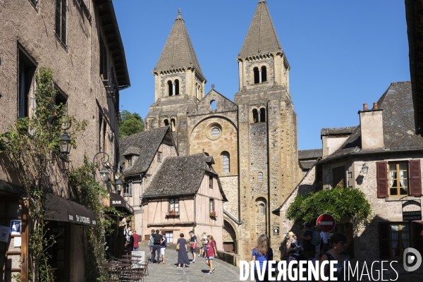 église abbatiale située à Conques