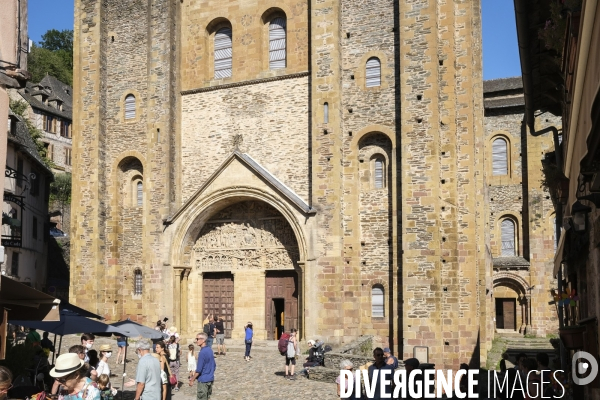 église abbatiale située à Conques