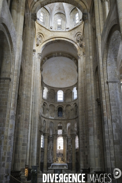 église abbatiale située à Conques