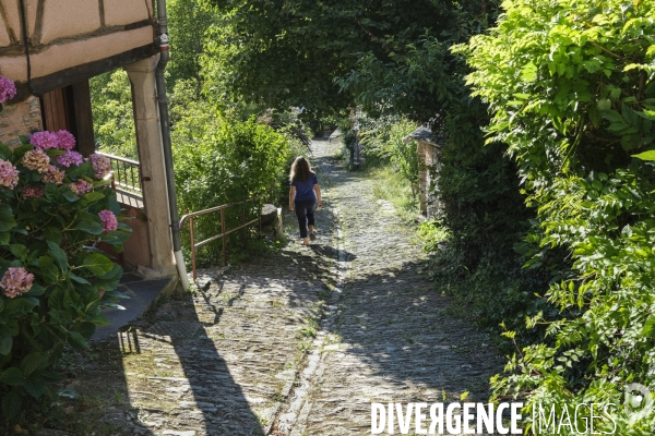 Ruelles à Conques dans l Aveyron