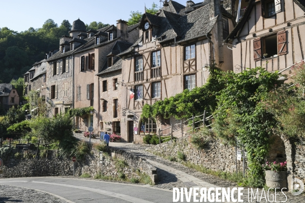 Ruelles à Conques dans l Aveyron