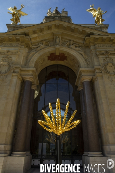 Jean-Michel OTHONIEL, sculpteur.