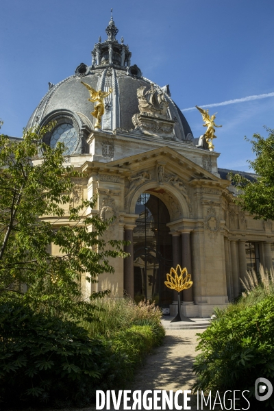 Jean-Michel OTHONIEL, sculpteur.