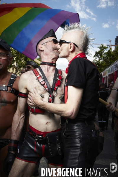 Gay pride 2012 paris