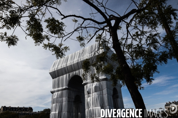 Arc de triomphe empaquete par christo