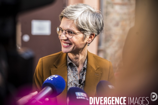 Sandrine rousseau, candidate a la primaire de europe ecologie les verts, candidate a la primaire de europe ecologie les verts