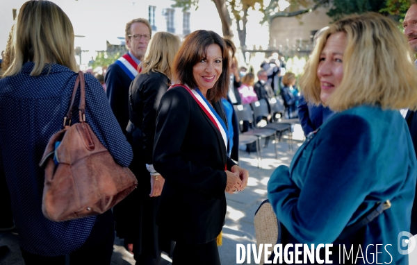 Anne hidalgo inaugure la place Juliette gréco