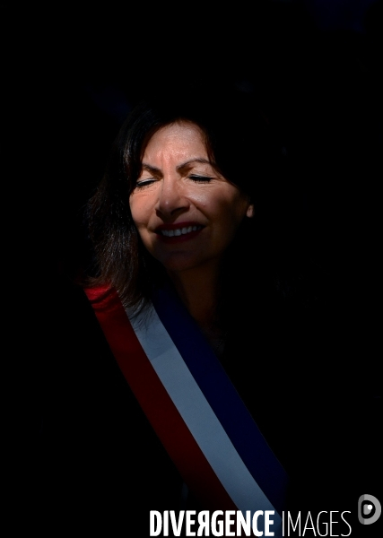 Anne hidalgo inaugure la place Juliette gréco