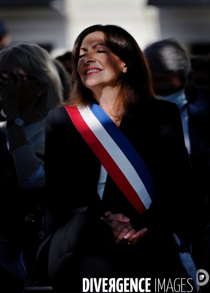 Anne hidalgo inaugure la place Juliette gréco