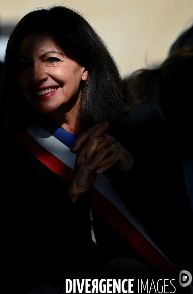 Anne hidalgo inaugure la place Juliette gréco