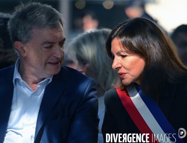 Anne hidalgo inaugure la place Juliette gréco