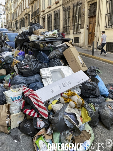 Poubelles la Ville  à Marseille, la nouvelle saison de la série.